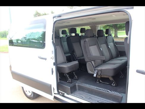 Used 2022 Ford Transit 350 XLT RWD image 11