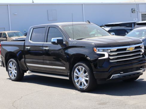 New 2026 Chevrolet Silverado 1500 High Country w/ High Country Premium Package AWD/4WD image 2