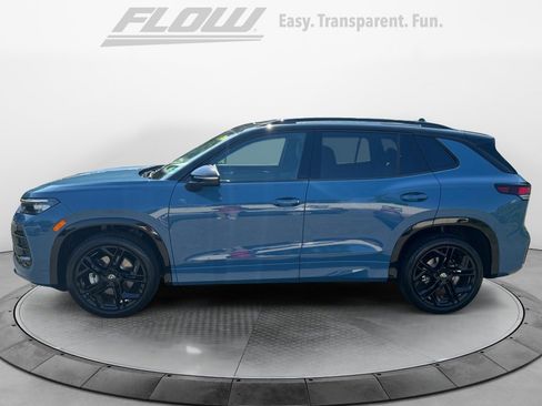 New 2025 Volkswagen Tiguan SE R-Line image 4