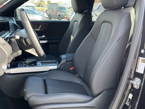 New 2026 Mercedes-Benz GLB 250 4MATIC image 11