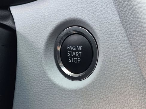 Used 2026 Toyota Corolla SE FWD image 26