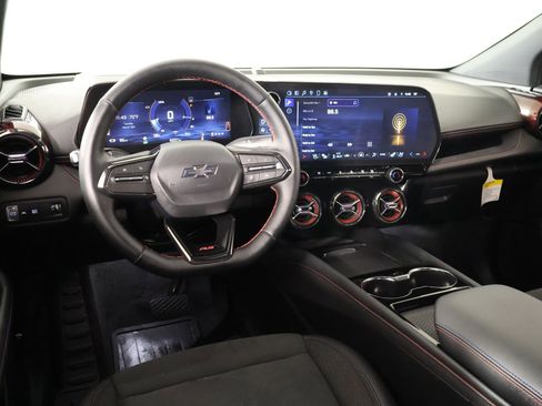 Used 2025 Chevrolet Blazer EV RS image 2