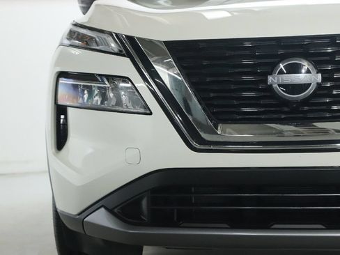 Used 2023 Nissan Rogue SL AWD/4WD image 7