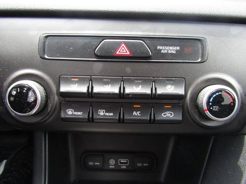 Used 2019 Kia Sportage LX FWD image 16