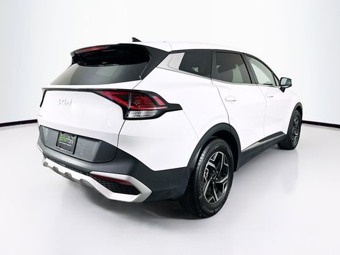 Used 2025 Kia Sportage LX FWD image 9
