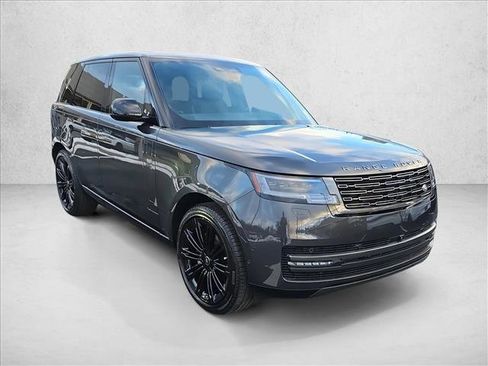 New 2025 Land Rover Range Rover SE image 3