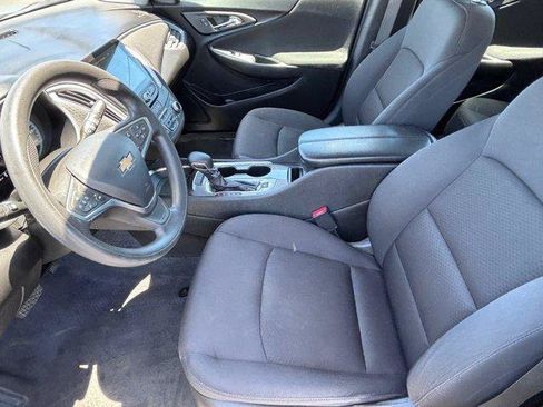 Used 2023 Chevrolet Malibu LT FWD image 16