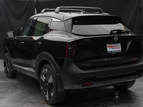 New 2025 Nissan Kicks SR image 10