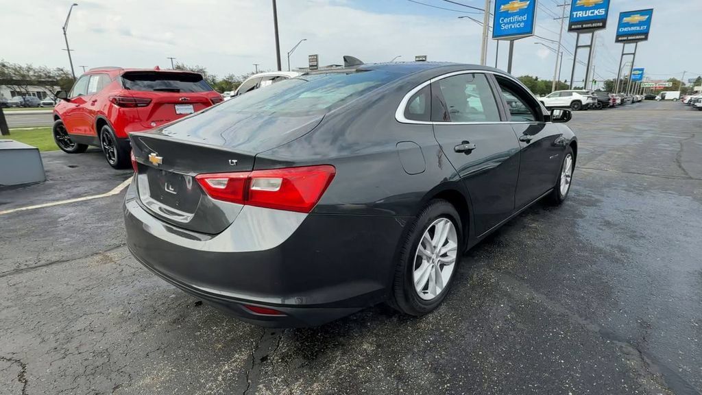 Used 2016 Chevrolet Malibu LT FWD image 8