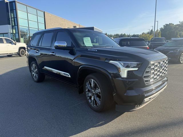 Used 2025 Toyota Sequoia Capstone AWD/4WD image 3