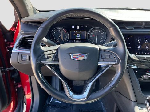 Used 2022 Cadillac XT6 Premium Luxury w/ Technology Package image 11