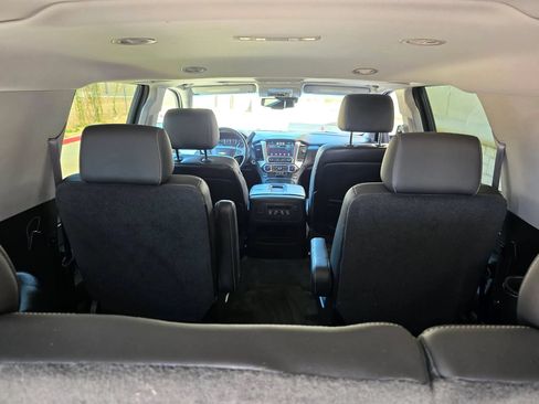 Used 2015 Chevrolet Suburban LTZ RWD image 16