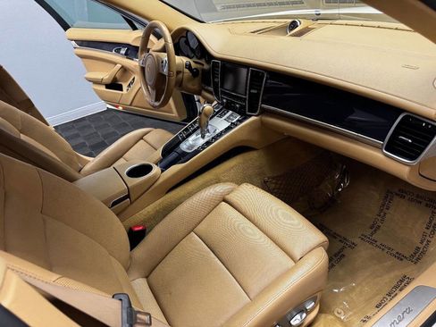 Used 2015 Porsche Panamera 4 AWD/4WD image 58
