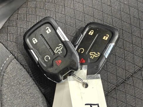 Used 2021 Chevrolet Silverado 1500 LT w/ Safety Package II AWD/4WD image 13