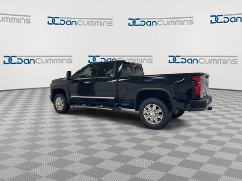 Used 2026 Chevrolet Silverado 2500 High Country w/ High Country Premium Package AWD/4WD image 6