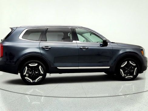 Used 2023 Kia Telluride S w/ S Sunroof Package AWD/4WD image 4