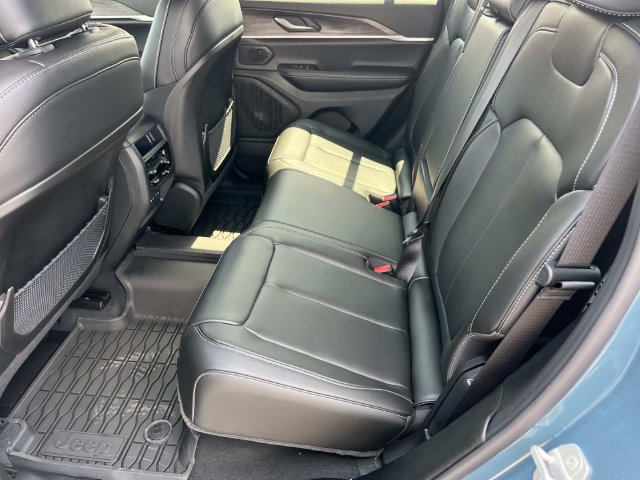 New 2027 Jeep Grand Cherokee Limited w/ Limited Altitude Package AWD/4WD image 20