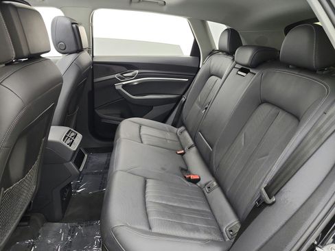 Used 2024 Audi Q8 e-tron Premium Plus AWD/4WD image 13