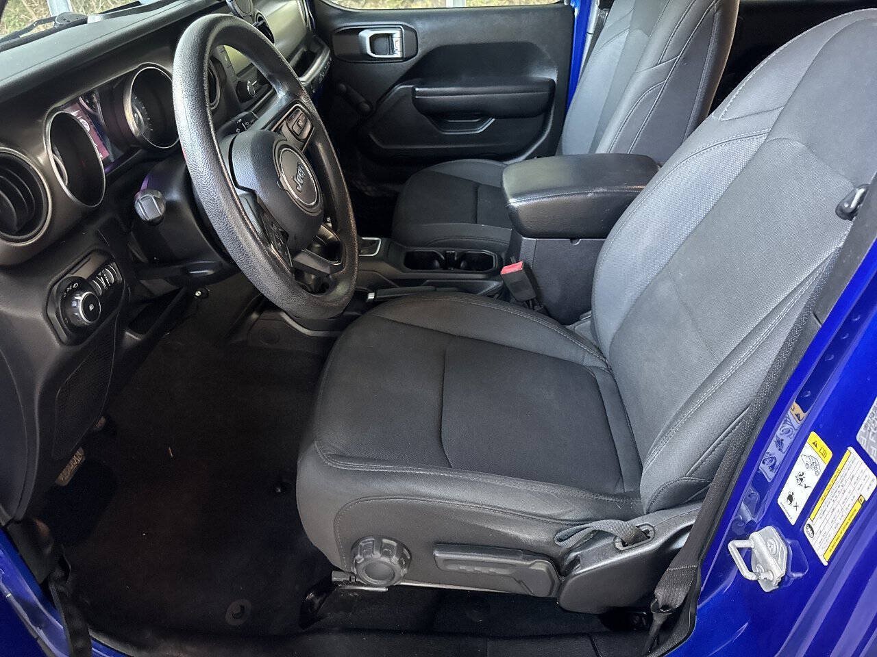 Used 2018 Jeep Wrangler Unlimited Sport AWD/4WD image 11