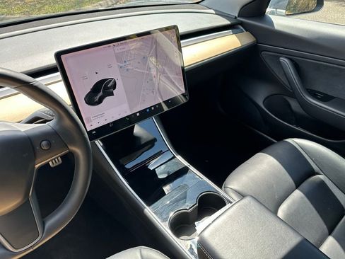 Used 2020 Tesla Model 3 Long Range image 17