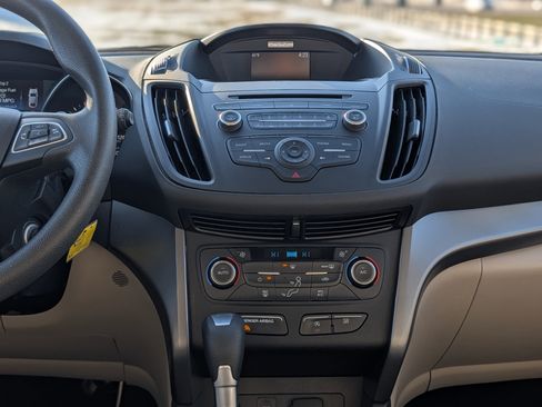 Used 2017 Ford Escape SE image 15