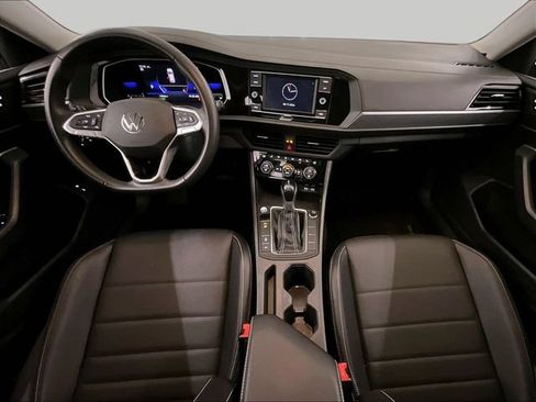 Used 2023 Volkswagen Jetta SE w/ Panoramic Sunroof Package FWD image 14