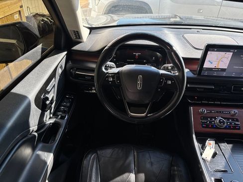 Used 2020 Lincoln Aviator Reserve w/ Elements Package Plus image 2