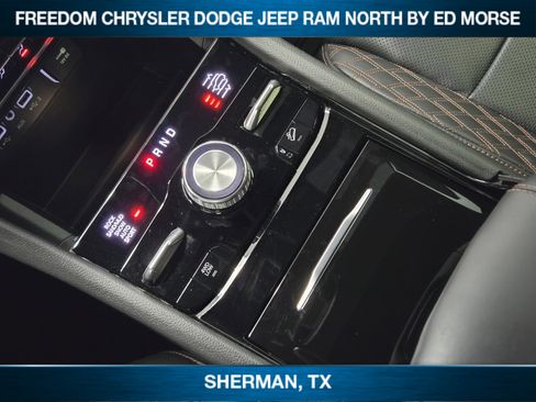 Used 2024 Jeep Grand Cherokee Summit w/ High Altitude Package AWD/4WD image 14