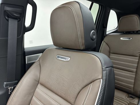 New 2027 GMC Acadia Denali Ultimate w/ LPO, Floor Liner Package AWD/4WD image 50
