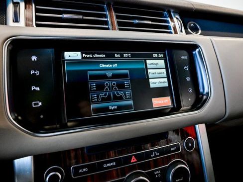 Used 2016 Land Rover Range Rover Supercharged image 38