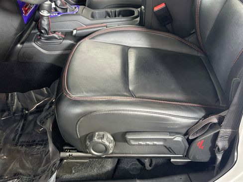 Used 2023 Jeep Gladiator Rubicon w/ LED Lighting Group image 19