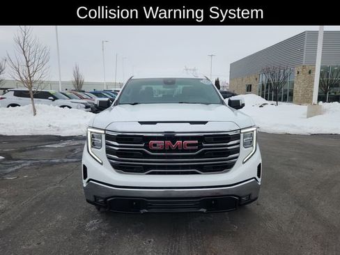 Used 2024 GMC Sierra 1500 SLT image 2