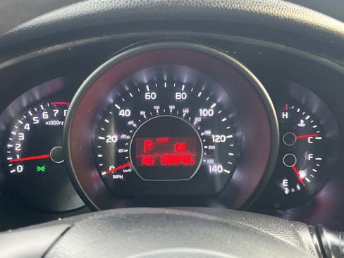 Used 2016 Kia Soul + image 36