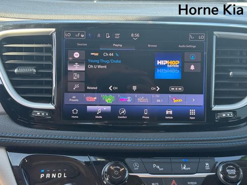 Used 2021 Chrysler Pacifica Touring w/ Cold Weather Group AWD/4WD image 21