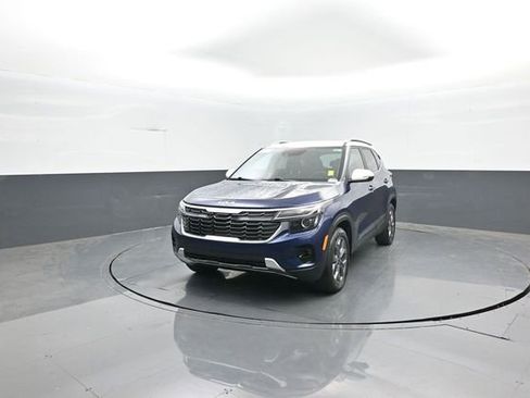 Used 2024 Kia Seltos S FWD image 3