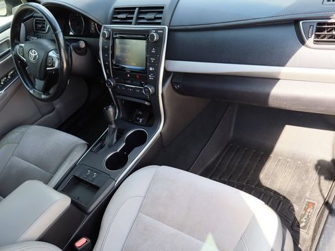 Used 2016 Toyota Camry XSE w/ Advanced Technology Package FWD image 28