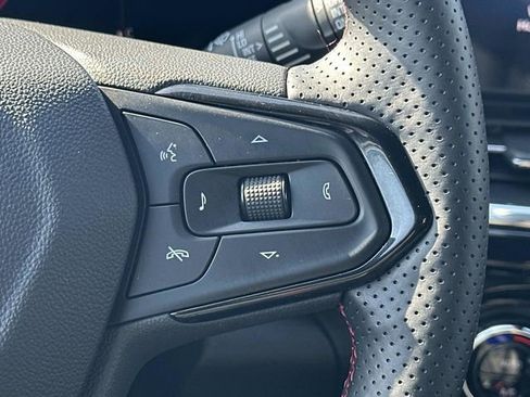 Used 2025 Chevrolet Trax RS image 10