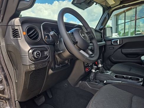 Used 2026 Jeep Gladiator Mojave AWD/4WD image 43