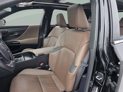 Certified 2024 Lexus ES 350 Ultra Luxury w/ Accessory Package (Z2) image 20