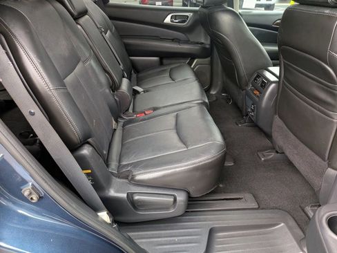 Used 2013 Nissan Pathfinder Platinum w/ Platinum Premium Pkg FWD image 20