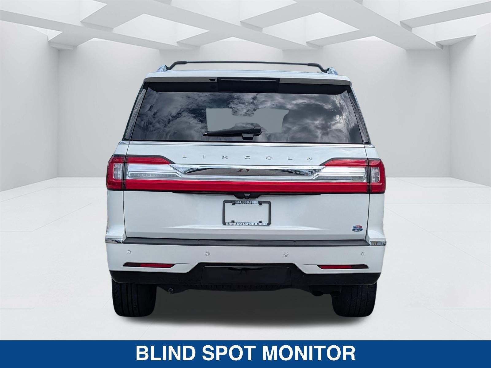 Used 2021 Lincoln Navigator Reserve AWD/4WD image 6