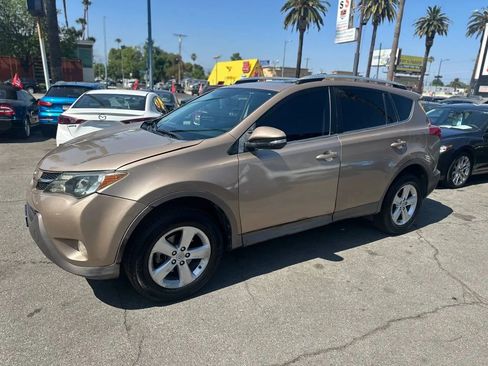 Used 2014 Toyota RAV4 XLE image 10