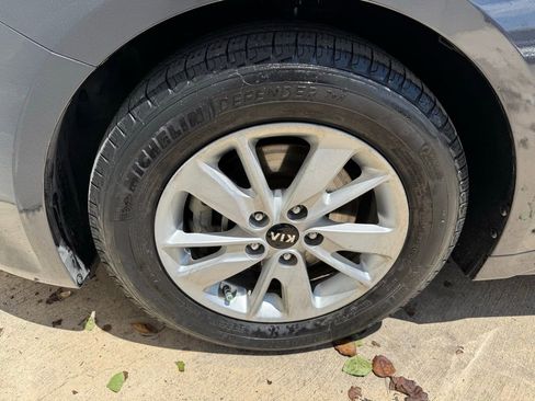 Used 2017 Kia Optima LX FWD image 8