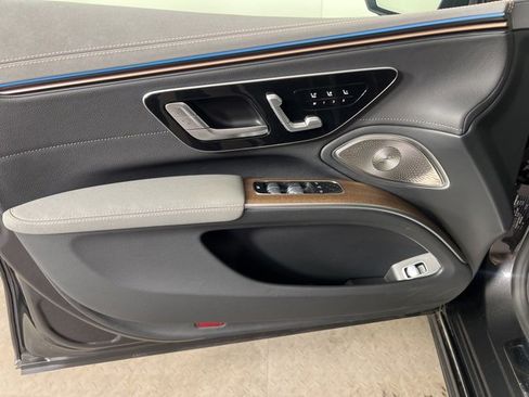 Used 2023 Mercedes-Benz EQS 580 4MATIC Sedan image 19