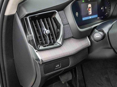 New 2026 Volvo XC90 B6 Ultra w/ Lounge Package image 32