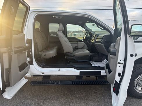 Used 2020 Ford F350 XL w/ Power Equipment Group image 25