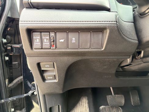 Used 2025 Honda Odyssey EX-L image 12