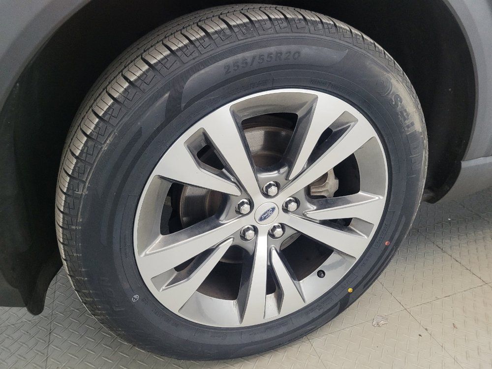 Used 2020 Ford Explorer Platinum w/ Premium Technology Package AWD/4WD image 31