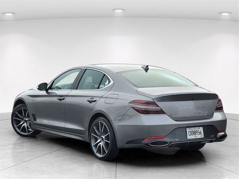 Used 2025 Genesis G70 2.5T image 6
