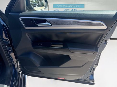 Used 2020 Volkswagen Atlas Cross Sport SE w/ Towing Package FWD image 34